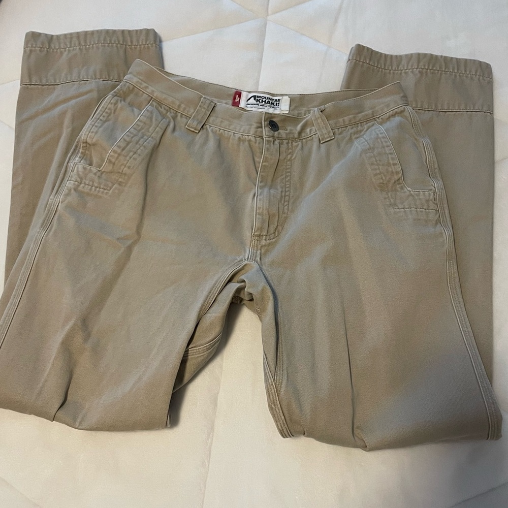 Mountain Khaki 32x32 slim fit